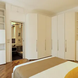 Apartment Heart San Sepolcro Duomo, Milan