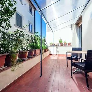 https://downtown-apt-quiet-with-terrace-and-lift-florence.it-tuscanyhotel.com
