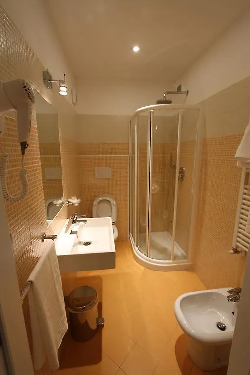 Hotel La Madonnina Milano 3*,