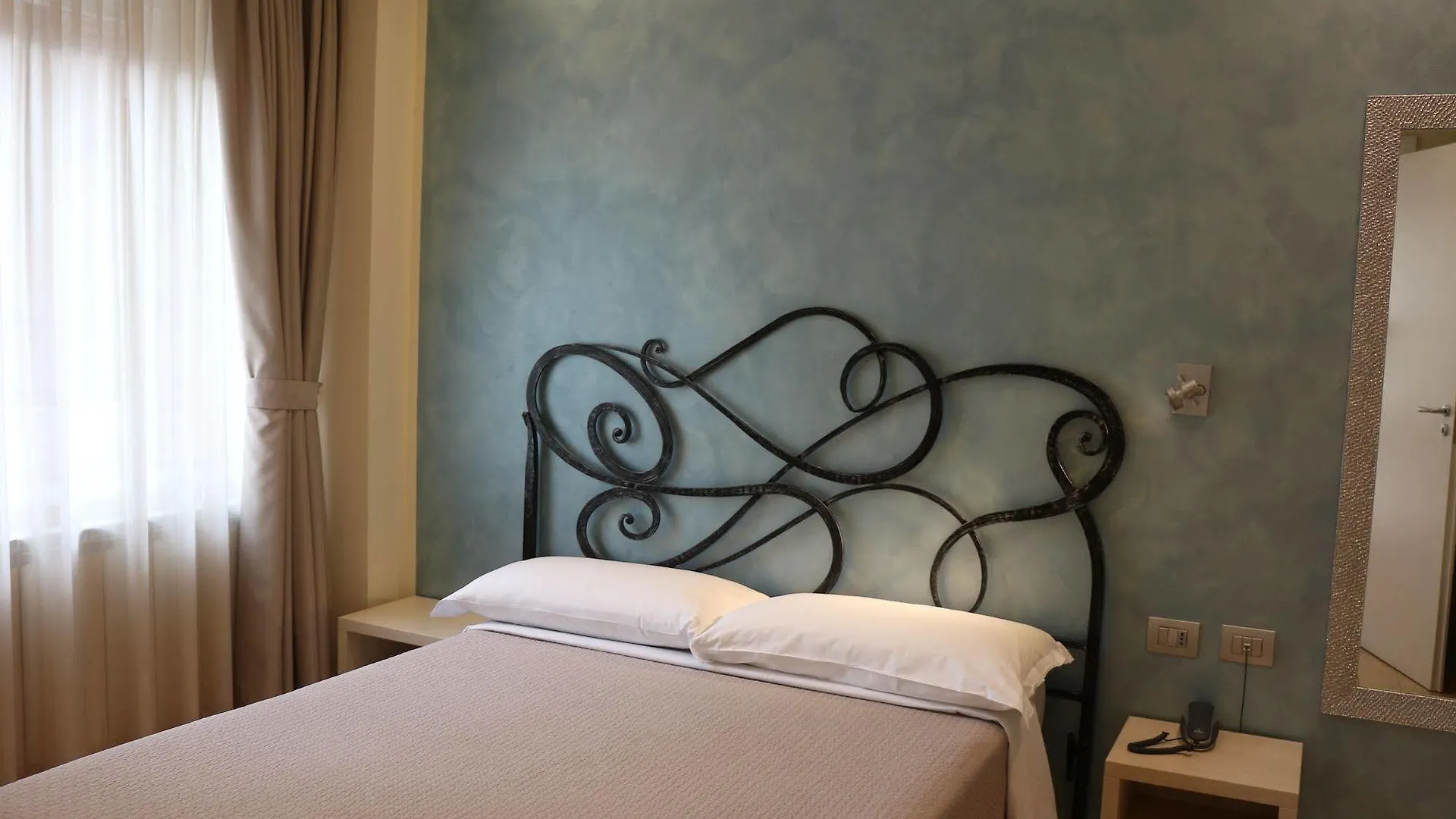 Hotel La Madonnina Milano 3*,  Italien